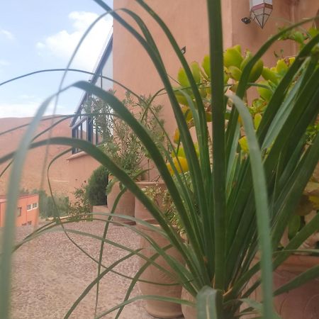 Hotel Kasbah Flilou à Ait Ougliff Extérieur photo