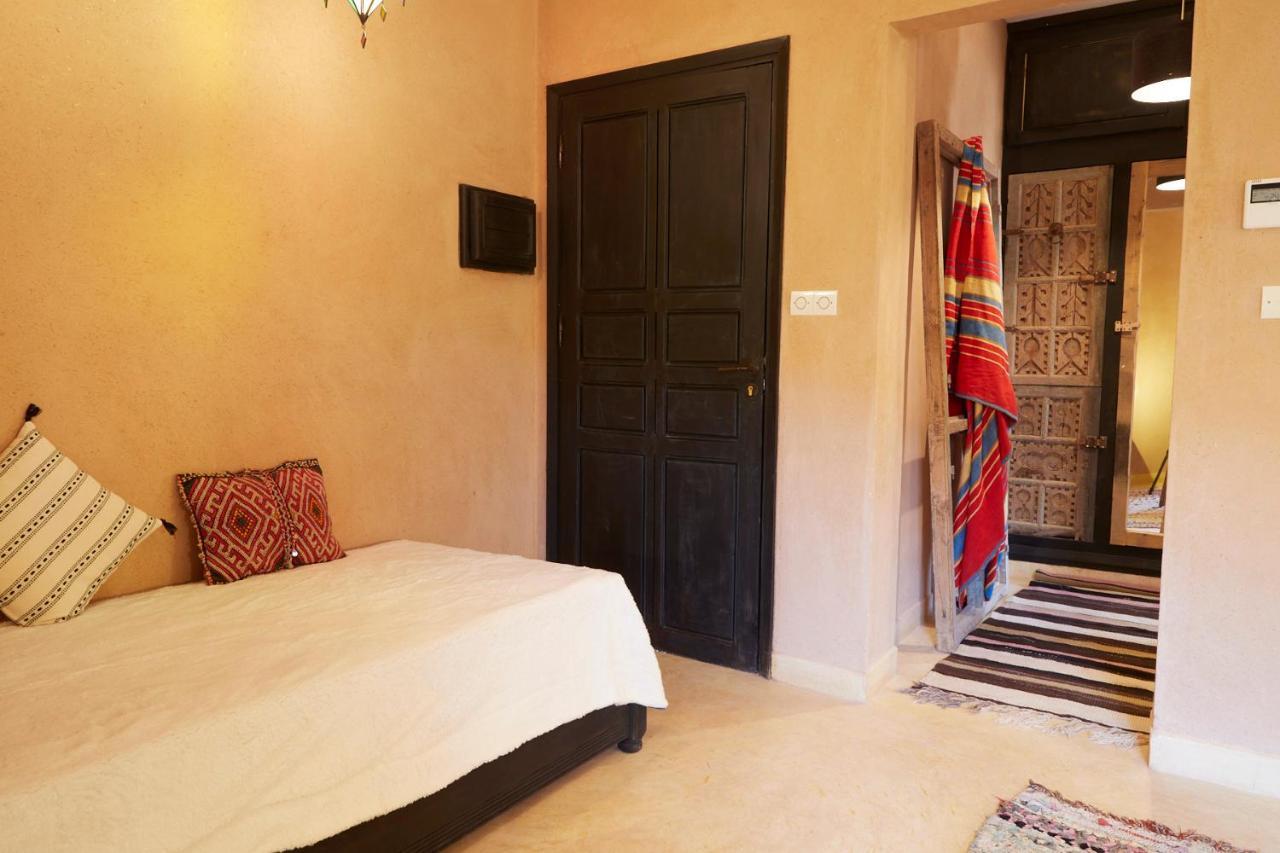 Hotel Kasbah Flilou à Ait Ougliff Extérieur photo